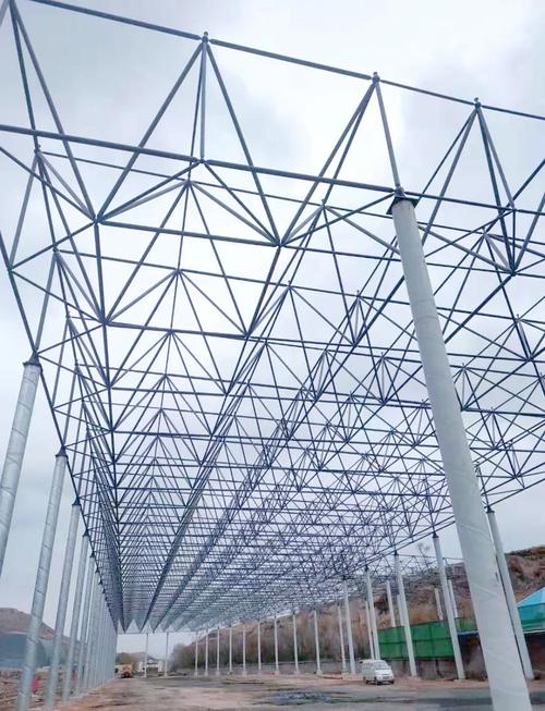 鋼網(wǎng)架結(jié)構(gòu)的優(yōu)勢與應(yīng)用前景